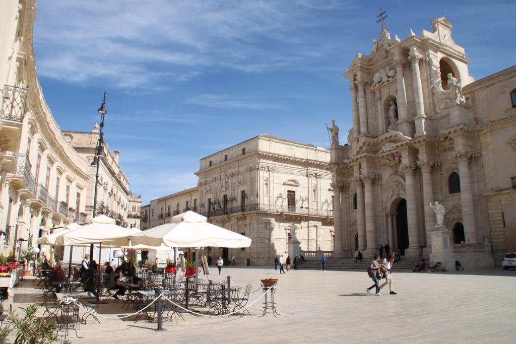 La Casa Di Ilde Al Duomo - Ortigia Holidays Syrakuzy Zewnętrze zdjęcie