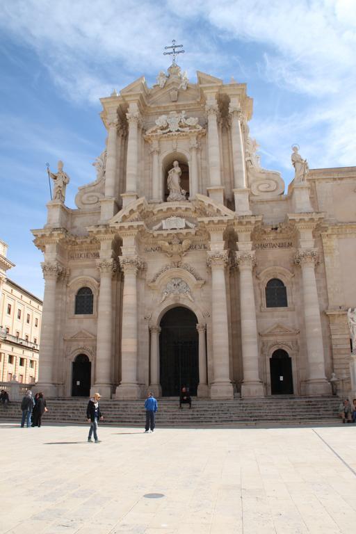La Casa Di Ilde Al Duomo - Ortigia Holidays Syrakuzy Zewnętrze zdjęcie